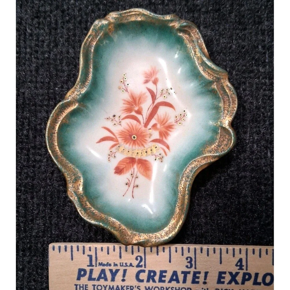 Vtg Hand Painted Porcelain Trinket Dish Green Gold Floral Scalloped Vanity Tray‎